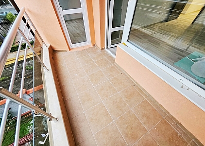 Large three-room apartment in Nessebar. Photo 7