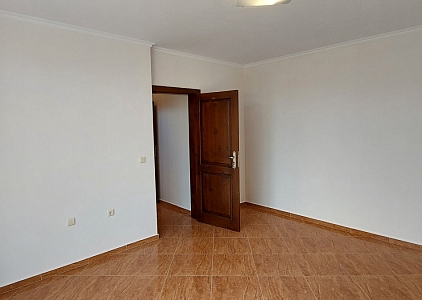 Просторная трехкомнатная квартира с панорамной террасой в 200 метрах от моря. Фото 8 Просторная трехкомнатная квартира с панорамной террасой в 200 метрах от моря. Фото 8