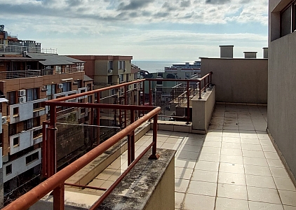 Просторная трехкомнатная квартира с панорамной террасой в 200 метрах от моря. Фото 11 Просторная трехкомнатная квартира с панорамной террасой в 200 метрах от моря. Фото 11