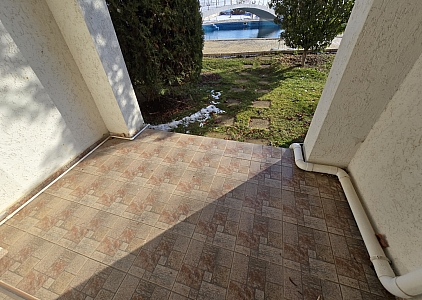 Beautiful apartment with a courtyard on the first coastline. Photo 9