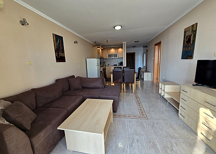 Beautiful apartment with a courtyard on the first coastline. Photo 3