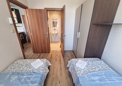 Трехкомнатная квартира с видом на бассейн в отличном комплексе . Фото 9