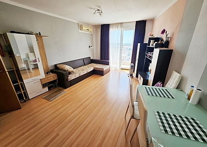 Przestronny apartament z widokiem na basen. Zdjęcie 12 Przestronny apartament z widokiem na basen. Zdjęcie 12