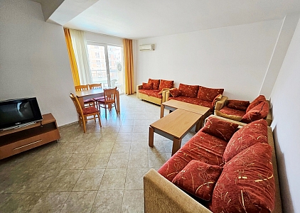 Large three-room apartment with a view of the pool within walking distance to the sea. Photo 2 Large three-room apartment with a view of the pool within walking distance to the sea. Photo 2