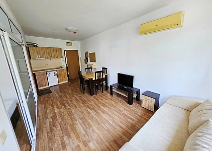 Dvoupokojový byt ve velkém uzavřeném komplexu. Foto 3 Dvoupokojový byt ve velkém uzavřeném komplexu. Foto 3