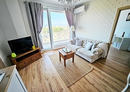 Beautiful three-room apartment in a huge complex. Photo 3 Beautiful three-room apartment in a huge complex. Photo 3