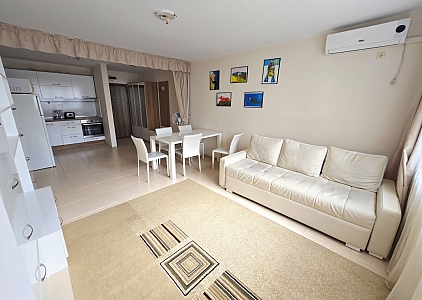 Apartment with a pool view, 100 meters from the sea. Photo 3