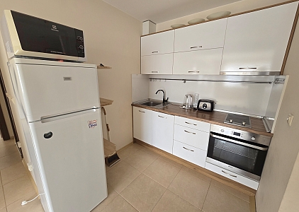 Apartment with a pool view, 100 meters from the sea. Photo 5