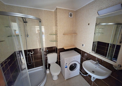 Apartment with a pool view, 100 meters from the sea. Photo 13