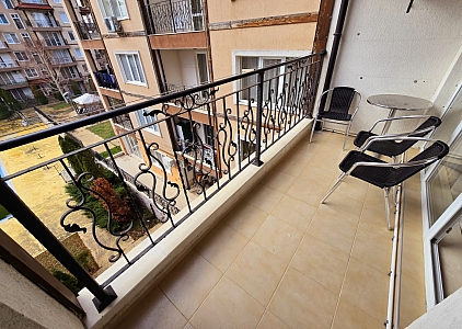 Apartment with a pool view, 100 meters from the sea. Photo 12