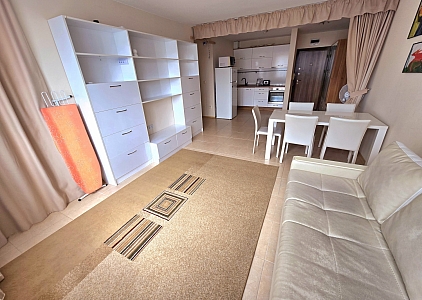 Apartment with a pool view, 100 meters from the sea. Photo 17