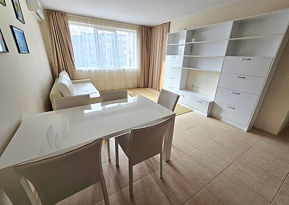 Apartment with a pool view, 100 meters from the sea. Photo 2