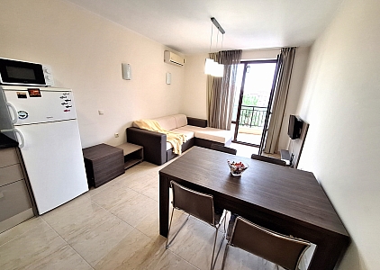 Attraktive Zweizimmerwohnung mit Poolblick im Star Dreams-Komplex. Foto 4