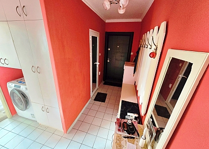 Eine funktionale Wohnung für ganzjähriges Wohnen in New Nessebar. Foto 4