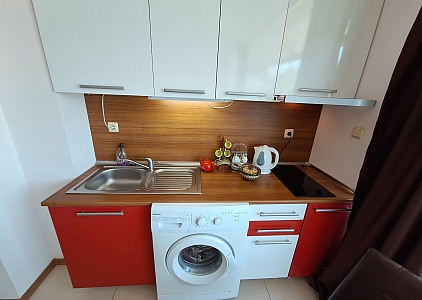 Prostorné studio v centru Slunečného pobřeží. Foto 11