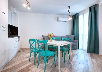 Stilvolle Dreizimmerwohnung in einem Elitekomplex mit SPA-Center. Foto 2