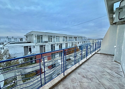 Large three bedroom apartment at a great price. Photo 18