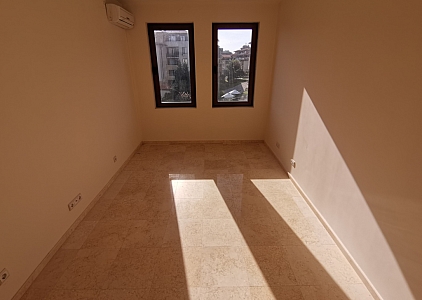 Новый трехкомнатный апартамент на первой линии Святого Власа. Foto 20