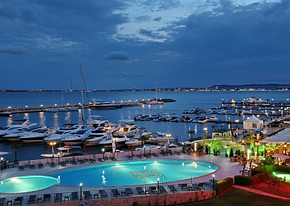 Квартира с видом на море на первой линии в Святом Власе. Фото 6