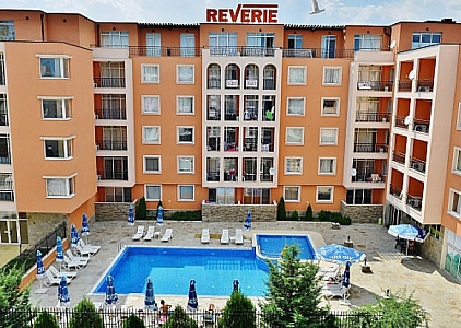 Geräumige Zwei-Zimmer-Wohnung im Ferienort Sunny Beach mit schönem Blick auf den Pool. Foto 1