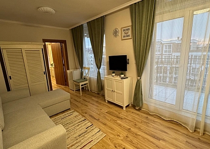 Красивая квартира с видом на бассейн в отличном СПА-комплексе. Фото 14