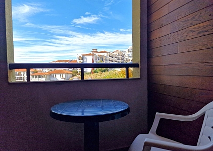 Geräumiges Studio in erster Linie. Foto 23