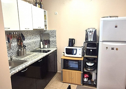 Cenově dostupný byt v první řadě ve velkém komplexu. Foto 11