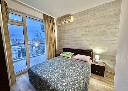 Large three bedroom apartment at a great price. Photo 22