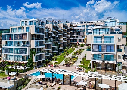 Роскошная панорамная квартира на первой линии. Фото 2