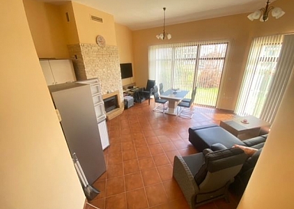 Beautiful house with veranda and yard in a family complex. Photo 3