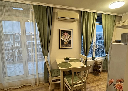 Красивая квартира с видом на бассейн в отличном СПА-комплексе. Фото 7