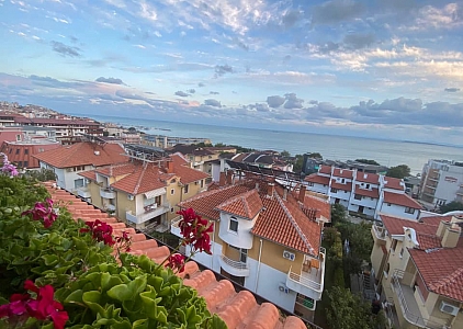 Шикарна дворівнева квартира у Святому Власі. Фото 1