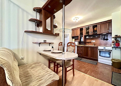 Wohnung in erster Linie in einem großen Komplex. Foto 3 Wohnung in erster Linie in einem großen Komplex. Foto 3