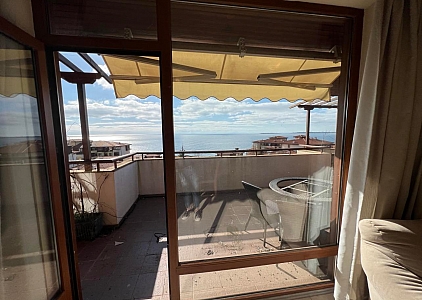 Große Wohnung mit Meerblick. Foto 13