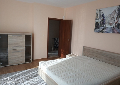 Luxury cottage in Victoria Royal Garden complex. Photo 9