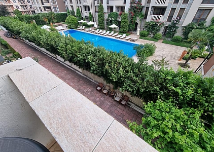 Wohnung mit zwei Schlafzimmern und neuen Möbeln in einer kleinen Anlage. Foto 5