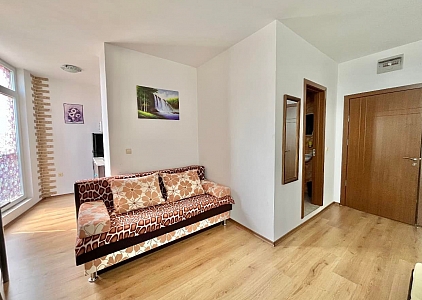 Большая и симпатичная студия в комплексе с невысокой таксой . Zdjęcie 2