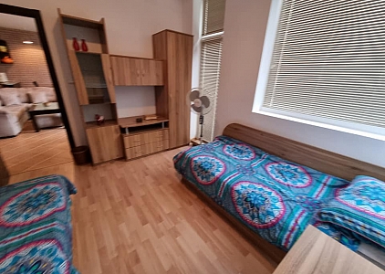 Wohnung mit zwei Schlafzimmern und neuen Möbeln in einer kleinen Anlage. Foto 9