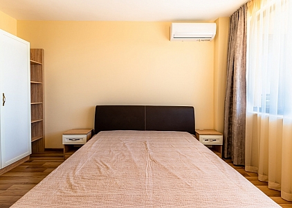 Шикарная новая квартира с огромной террасой. Фото 12