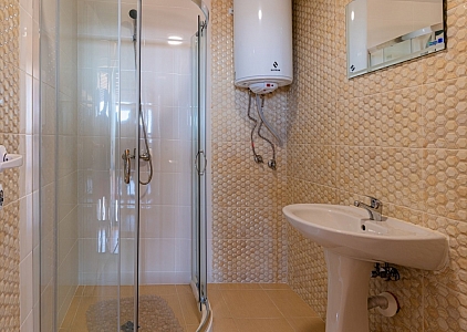 Шикарная новая квартира с огромной террасой. Фото 21