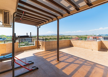 Шикарная новая квартира с огромной террасой. Фото 5