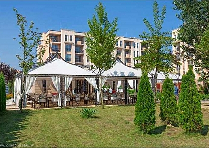 Отличная квартира с лужайкой в новом красивом комплексе. Фото 4