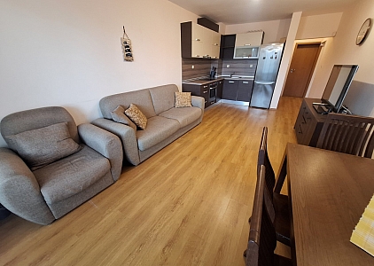 Apartmán s výhledem na bazén v krásném komplexu. Foto 2