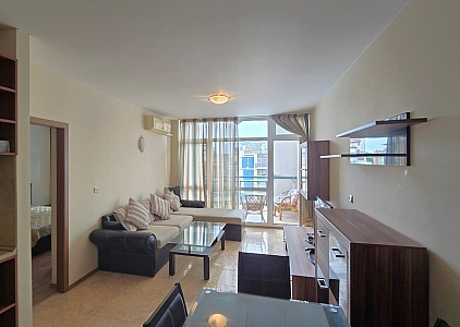 Large apartment with pool view in a complex with a great location. Photo 7 Large apartment with pool view in a complex with a great location. Photo 7