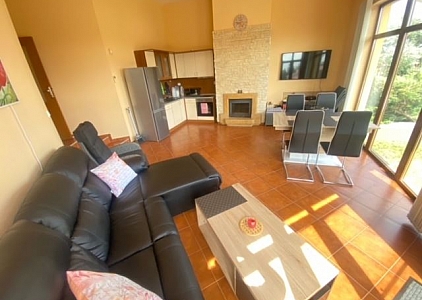 Beautiful house with veranda and yard in a family complex. Photo 12