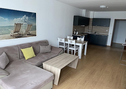 Просторный двухкомнатный апартамент на первой линии моря. Zdjęcie 1