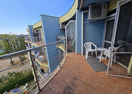 Ausgezeichnete, große Wohnung mit Blick auf den Pool. Foto 6