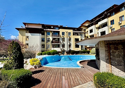 Geräumige Wohnung in einem Luxuskomplex in erster Linie. Foto 7