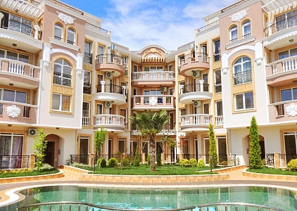 Красивая трехкомнатная квартира в 150 метрах от моря. Фото 1 Красивая трехкомнатная квартира в 150 метрах от моря. Фото 1