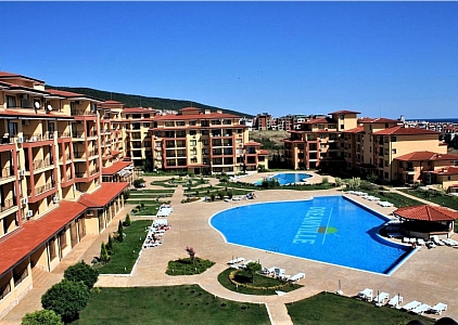 Vynikající byt ve velkém komplexu. Foto 12